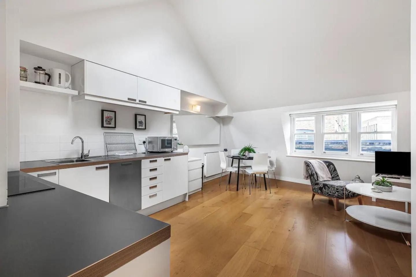 Pass The Keys Barbican Gem Appartement *